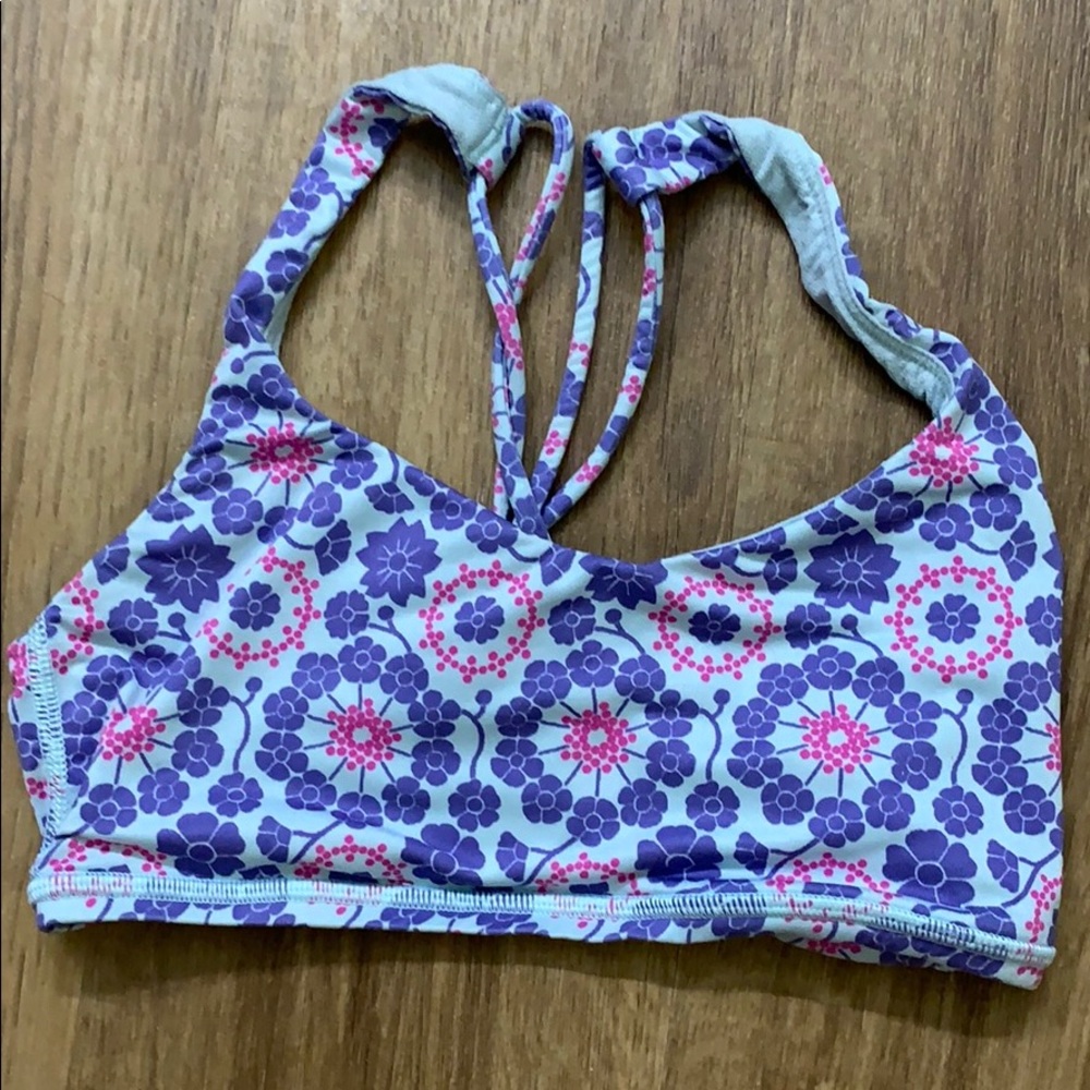 LULULEMON SPORTS BRA